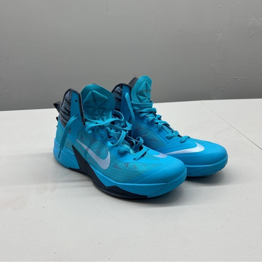 Nike 2013 hyperfuse Blue Sneakers Sleek Athletic Design size 11.5